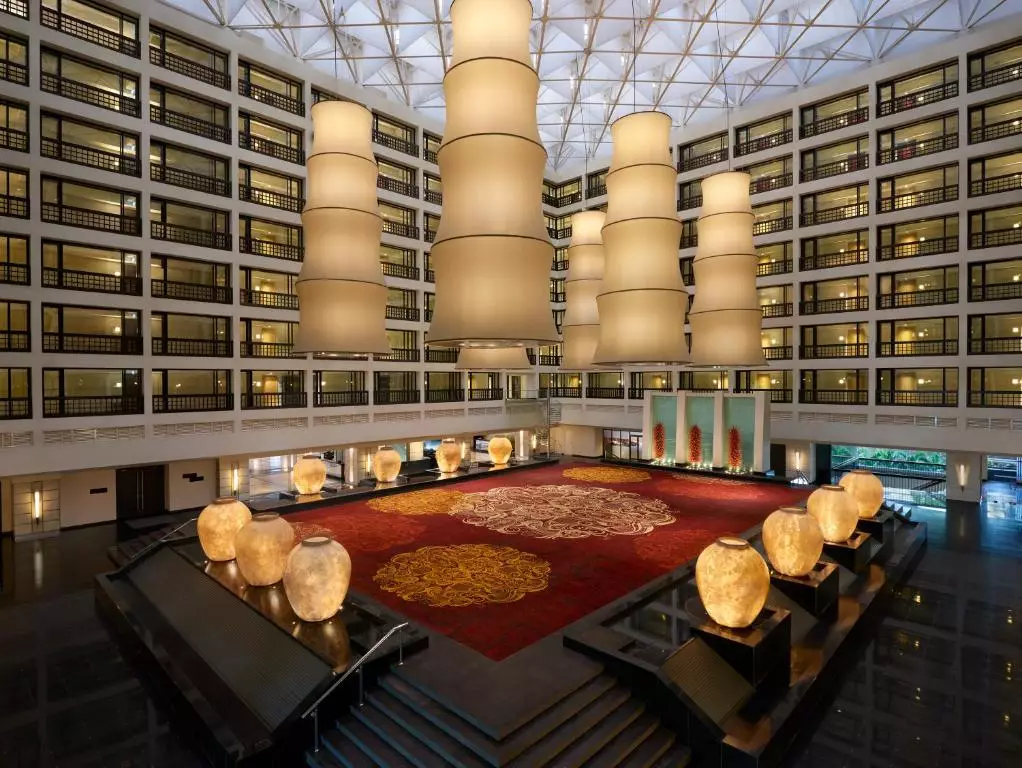 نمای داخلی هتل سینامون گرند کلمبو